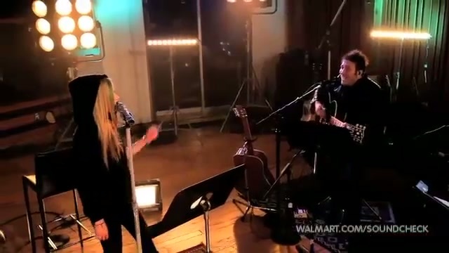 Avril Lavigne-Smile Walmart 0558