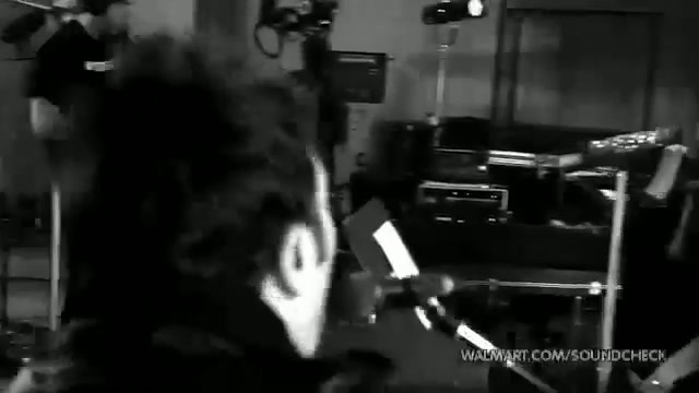 Avril Lavigne-Smile Walmart 0616