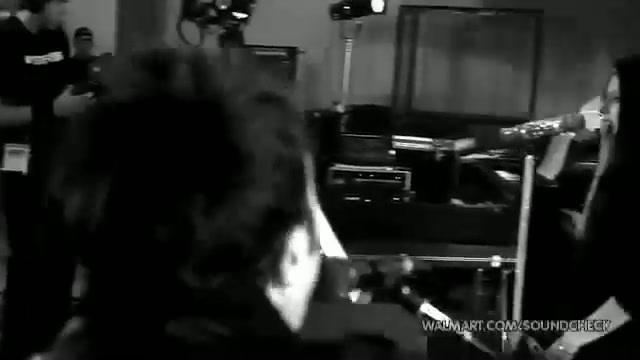 Avril Lavigne-Smile Walmart 0617