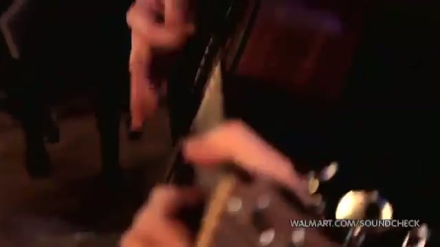 Avril Lavigne-Smile Walmart 0647