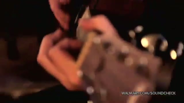 Avril Lavigne-Smile Walmart 0652