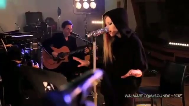 Avril Lavigne-Smile Walmart 0657