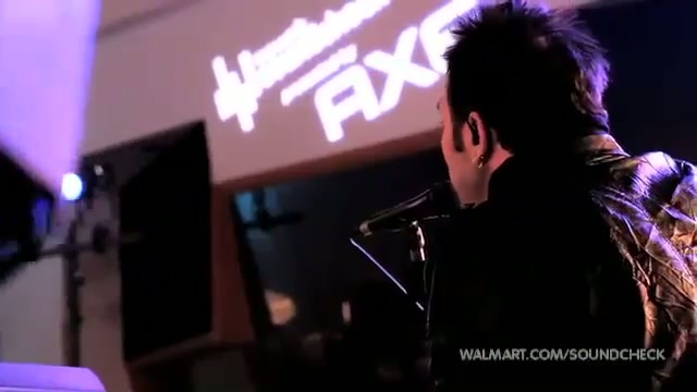 Avril Lavigne-Smile Walmart 0671