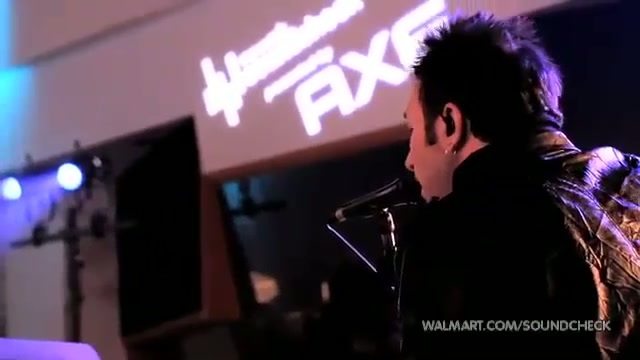 Avril Lavigne-Smile Walmart 0675