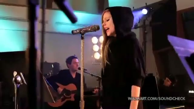 Avril Lavigne-Smile Walmart 0736