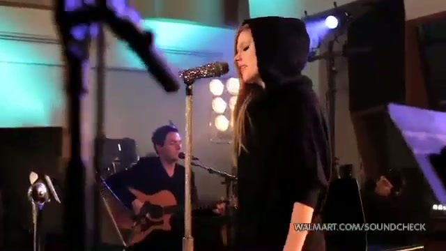 Avril Lavigne-Smile Walmart 0737