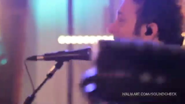 Avril Lavigne-Smile Walmart 0745