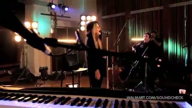 Avril Lavigne-Smile Walmart 0761