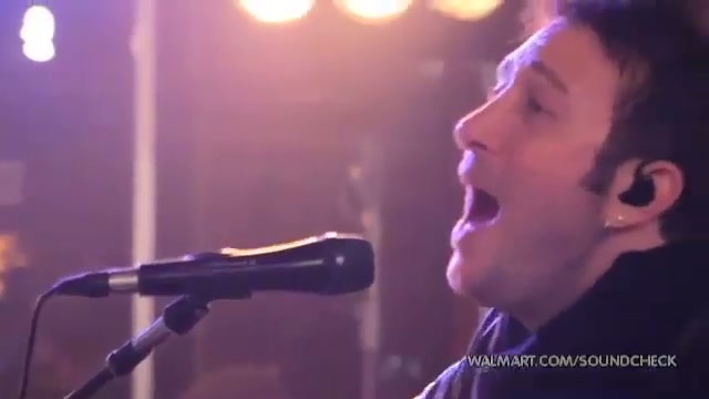 Avril Lavigne-Smile Walmart 0784 - Avril - Lavigne - live - Smile - on - Walmart - part2