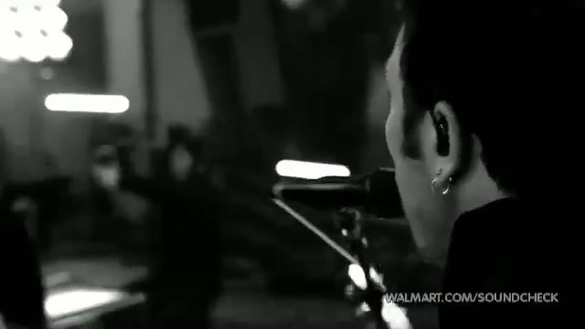 Avril Lavigne-Smile Walmart 0801