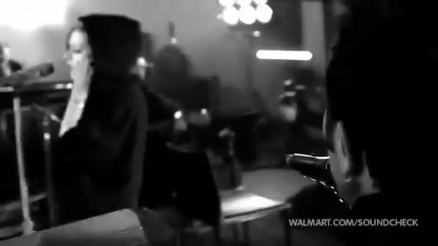 Avril Lavigne-Smile Walmart 0806