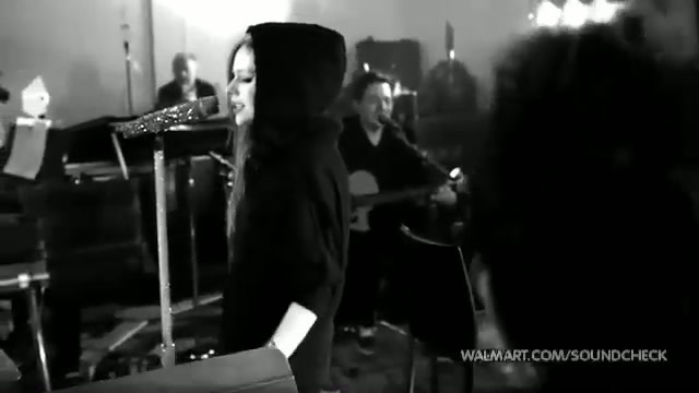 Avril Lavigne-Smile Walmart 0811