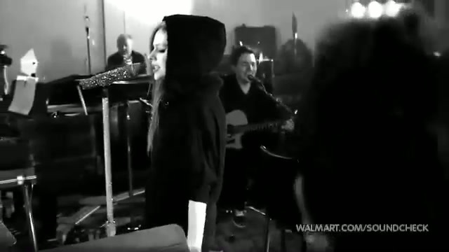 Avril Lavigne-Smile Walmart 0812