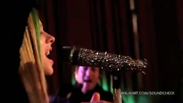 Avril Lavigne-Smile Walmart 0830