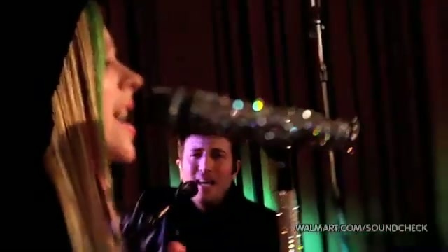 Avril Lavigne-Smile Walmart 0832