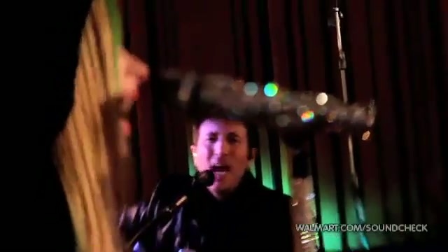 Avril Lavigne-Smile Walmart 0835