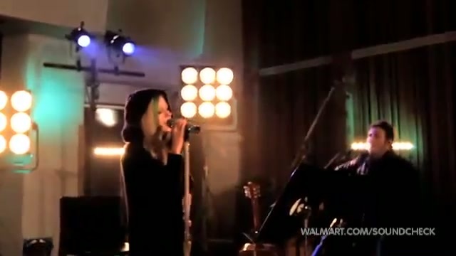Avril Lavigne-Smile Walmart 0891