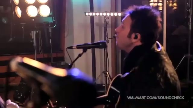 Avril Lavigne-Smile Walmart 0911