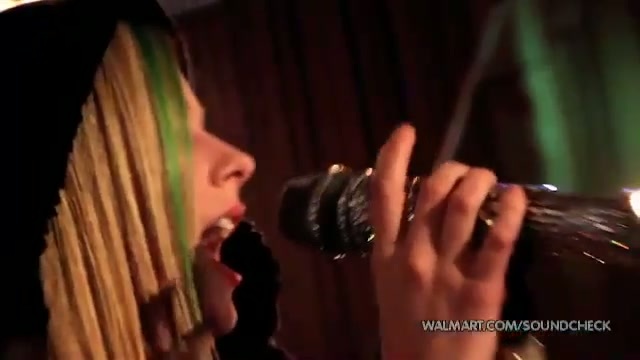 Avril Lavigne-Smile Walmart 0935