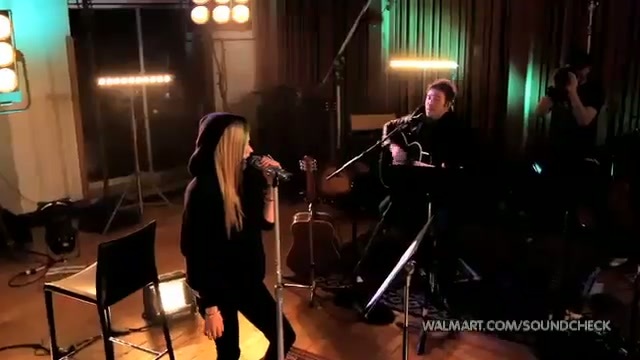 Avril Lavigne-Smile Walmart 0975