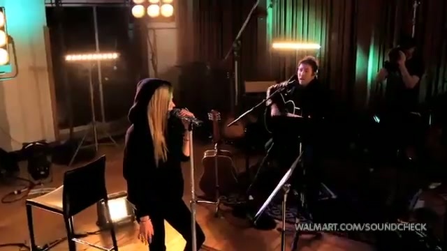 Avril Lavigne-Smile Walmart 0976