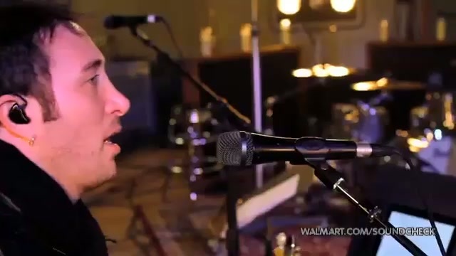 Avril Lavigne-Smile Walmart 0993