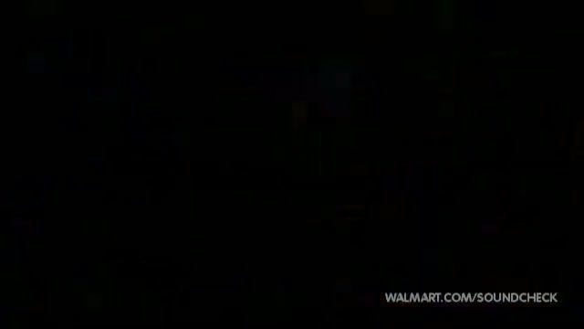 Avril Lavigne-Smile Walmart 1021 - Avril - Lavigne - live - Smile - on - Walmart - part3