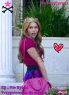 42358018_DOZQOBYJX - 0-Miley Cyrus