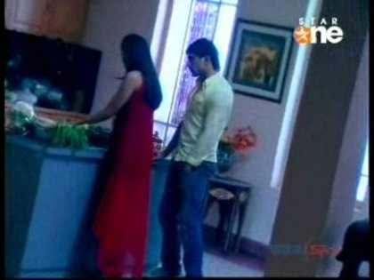 1 (80) - DILL MILL GAYYE AR HOT SCENE KAPZ