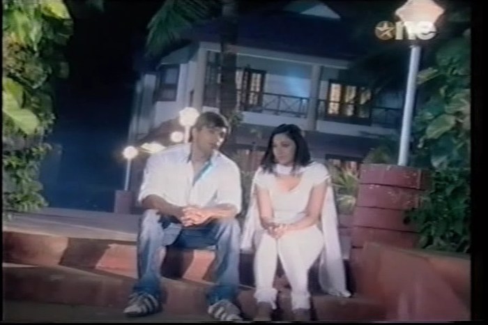 2 (32) - DILL MILL GAYYE AR WHITE SEQUENCE