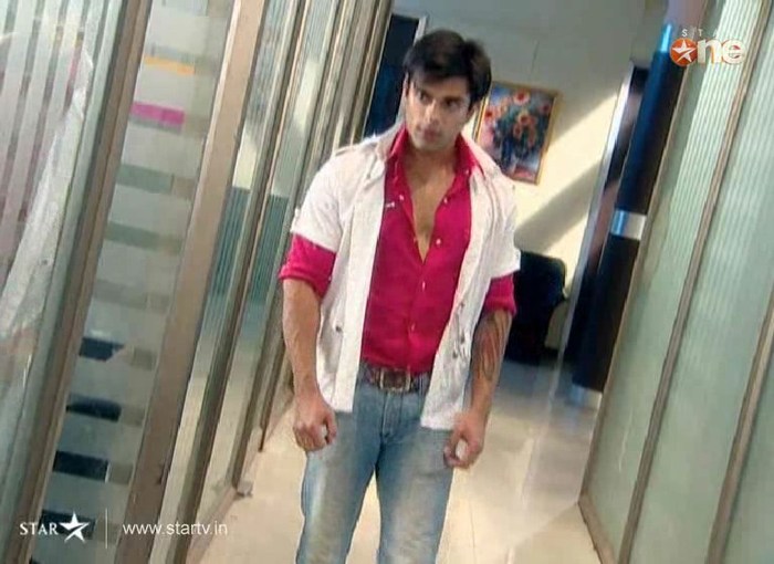 1 (6) - DILL MILL GAYYE KaSh As Arsh Hospital Scene