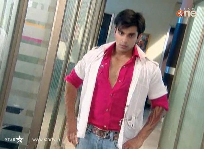 1 (11) - DILL MILL GAYYE KaSh As Arsh Hospital Scene