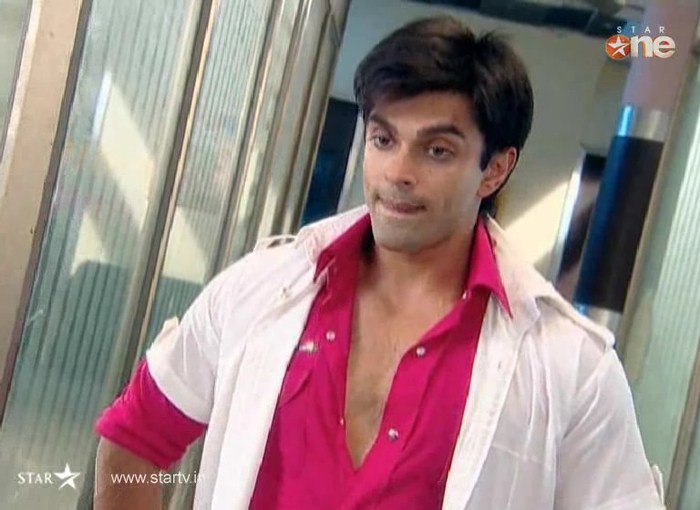 1 (21) - DILL MILL GAYYE KaSh As Arsh Hospital Scene