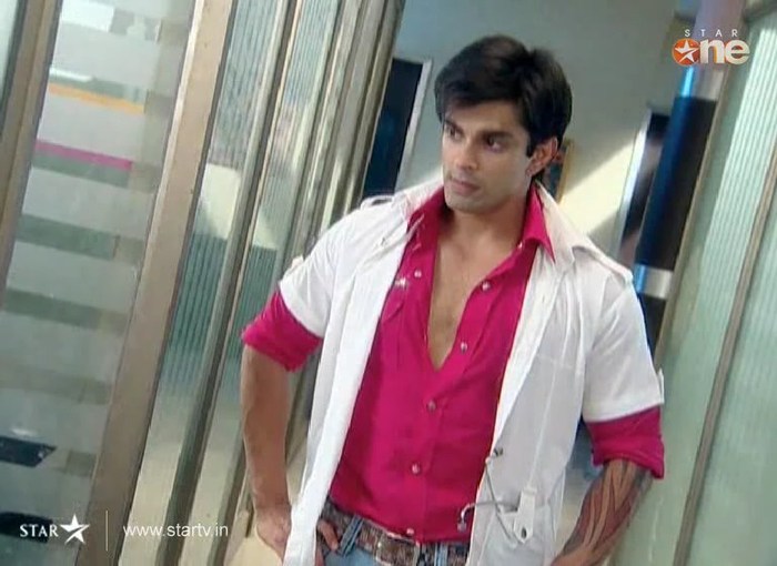 1 (28) - DILL MILL GAYYE KaSh As Arsh Hospital Scene