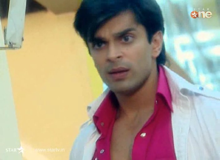 2 (63) - DILL MILL GAYYE KaSh As Arsh Hospital Scene