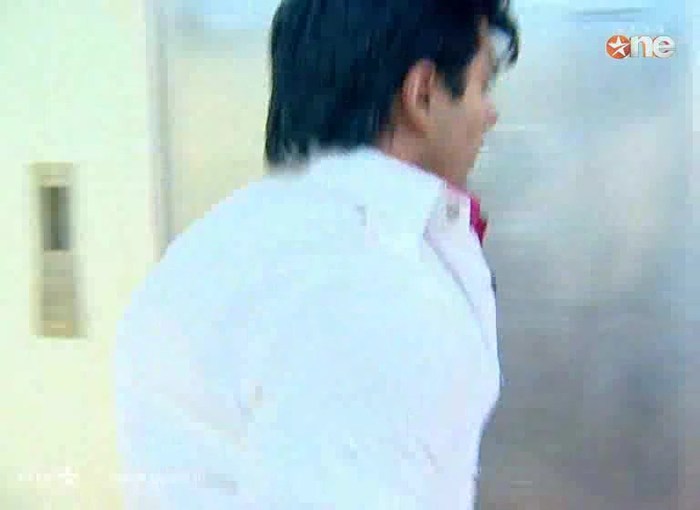 2 (76) - DILL MILL GAYYE KaSh As Arsh Hospital Scene