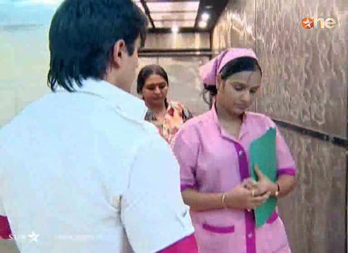 2 (77) - DILL MILL GAYYE KaSh As Arsh Hospital Scene