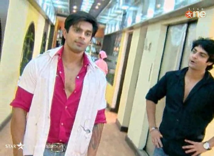 3 (28) - DILL MILL GAYYE KaSh As Arsh Hospital Scene