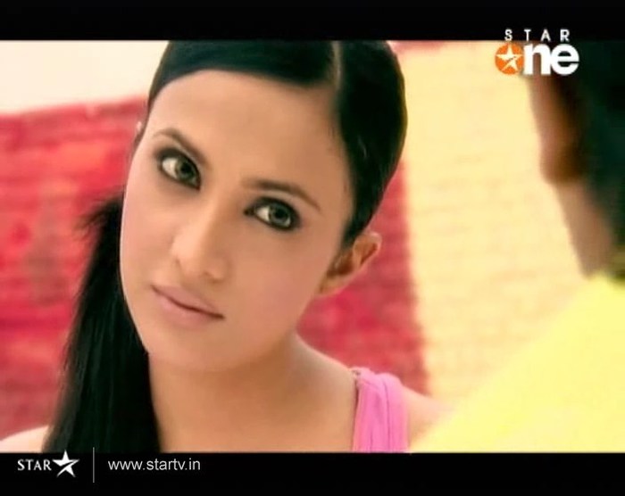 2 (6) - DILL MILL GAYYE KaSh As ArSh First Scene