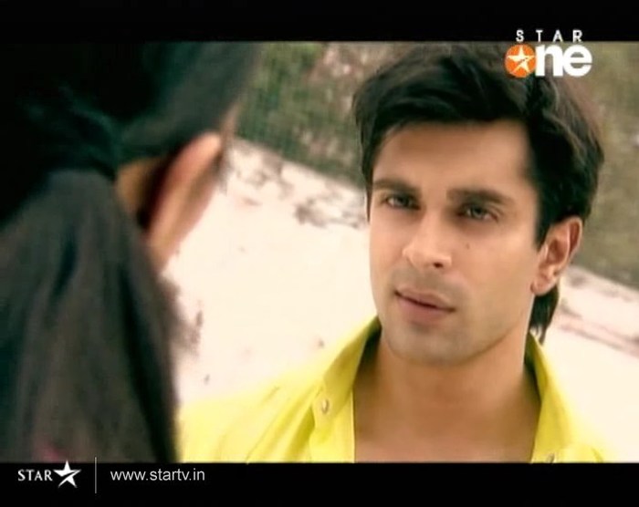 2 (7) - DILL MILL GAYYE KaSh As ArSh First Scene