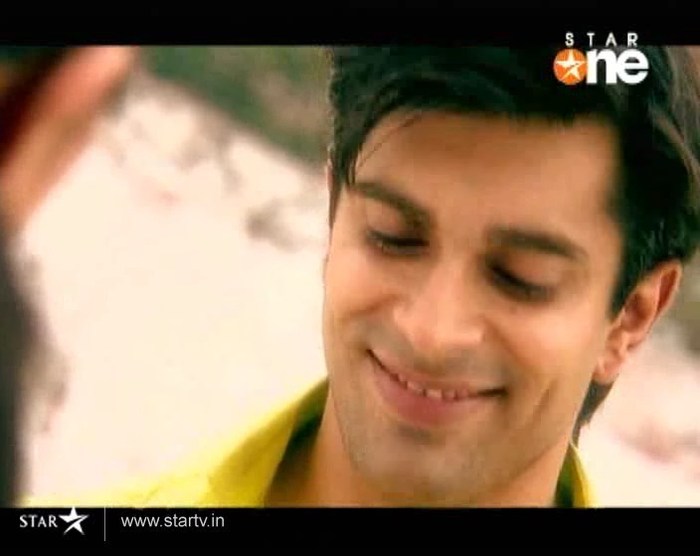 2 (48) - DILL MILL GAYYE KaSh As ArSh First Scene