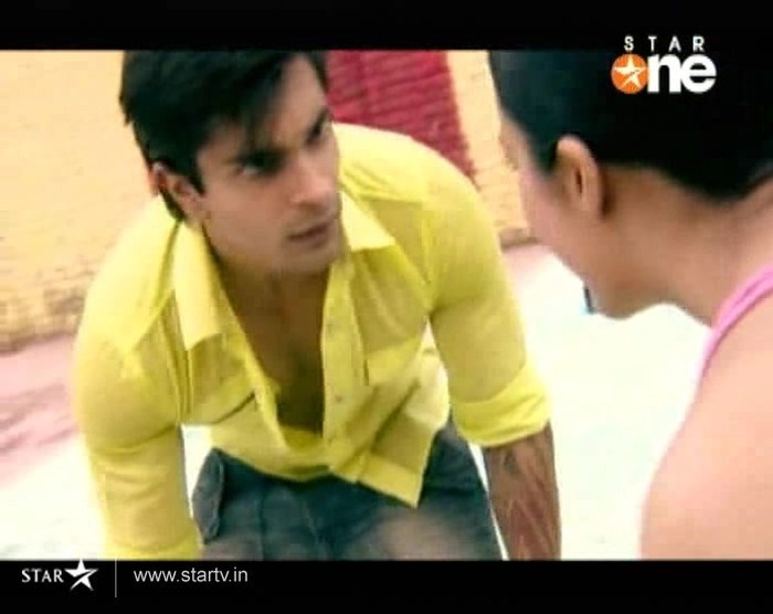 4 (3) - DILL MILL GAYYE KaSh As ArSh First Scene
