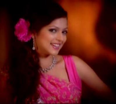 40343_100712173321148_100423593350006_3321_6664046_n - Drashti Dhami