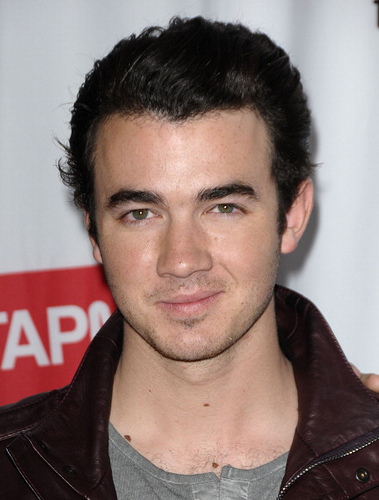 5546948368_4df5c1968e - kevin jonas2011