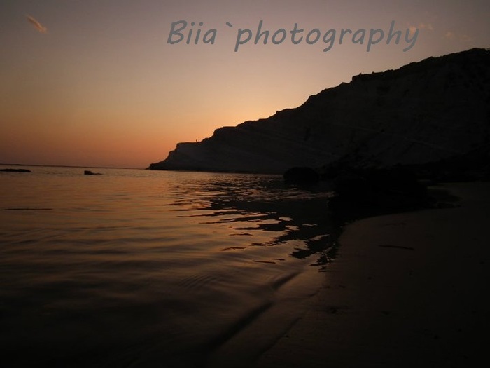 > :x < - x - Photo by me - Original - x