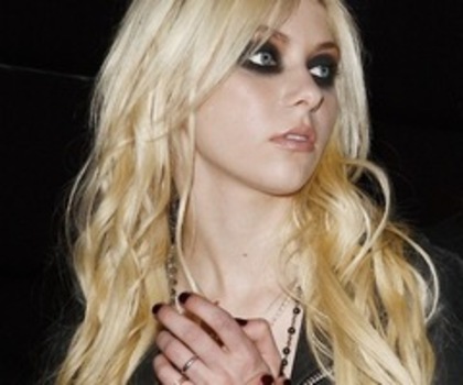 tumblr_l1336wMr561qzb9puo1_400_thumb - 0 a - Pentru Tinna - La Multsi Ani Diva