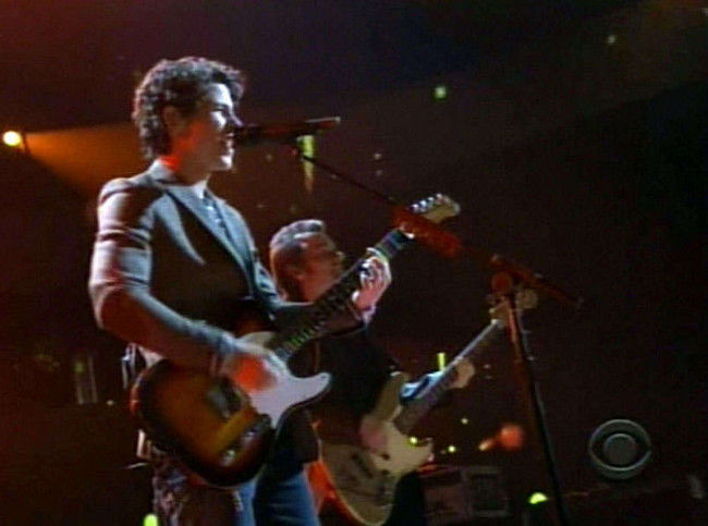 Nick-Jonas-la-Grammy-Nominations-Concert-Live