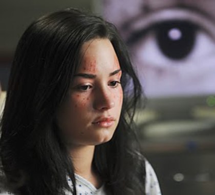 Demi-Lovato-Greys-Anatomy - Sonny si Steluta ei norocoasa