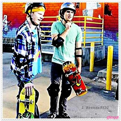 0093860301 - Zeke and Luther