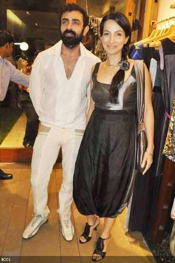 Mayank-Anand-Shraddha-Nigam[1] - Rahul-Mayank Anand